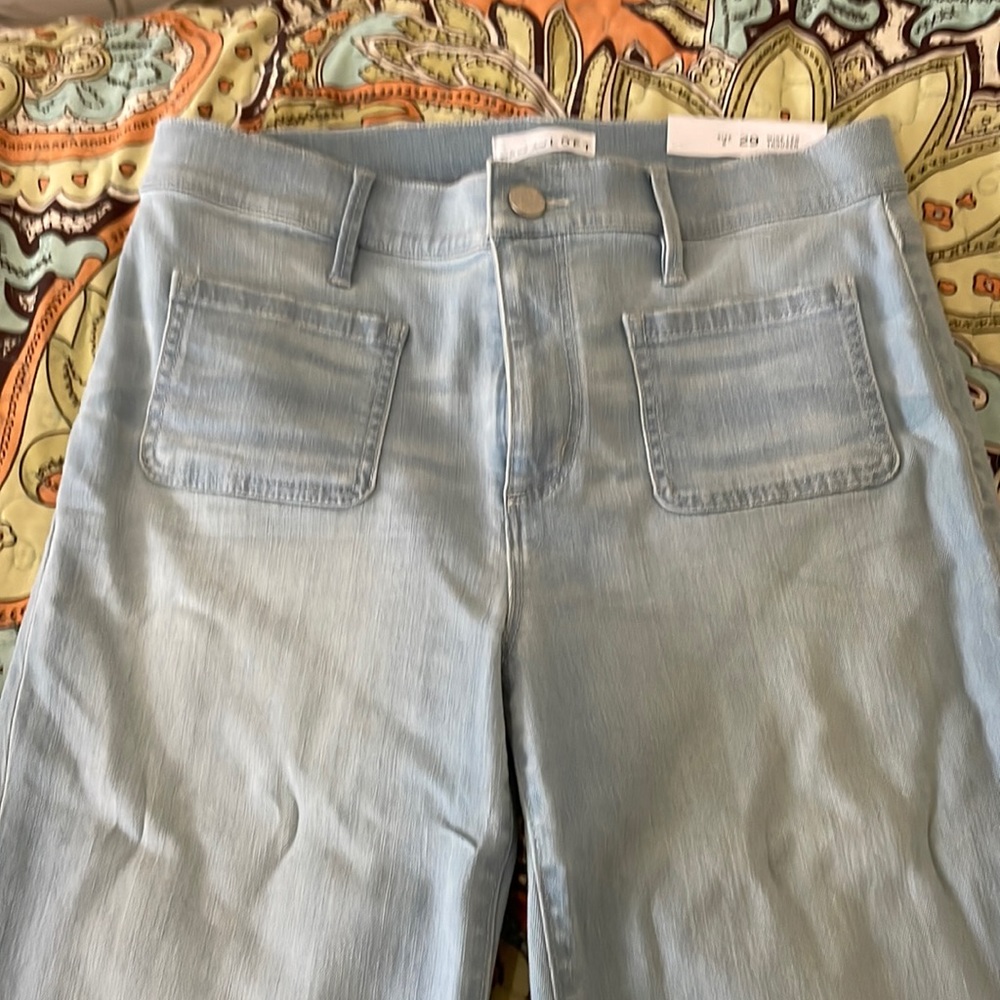 Stylish light denim wide leg trouser by Loft. New with tags.